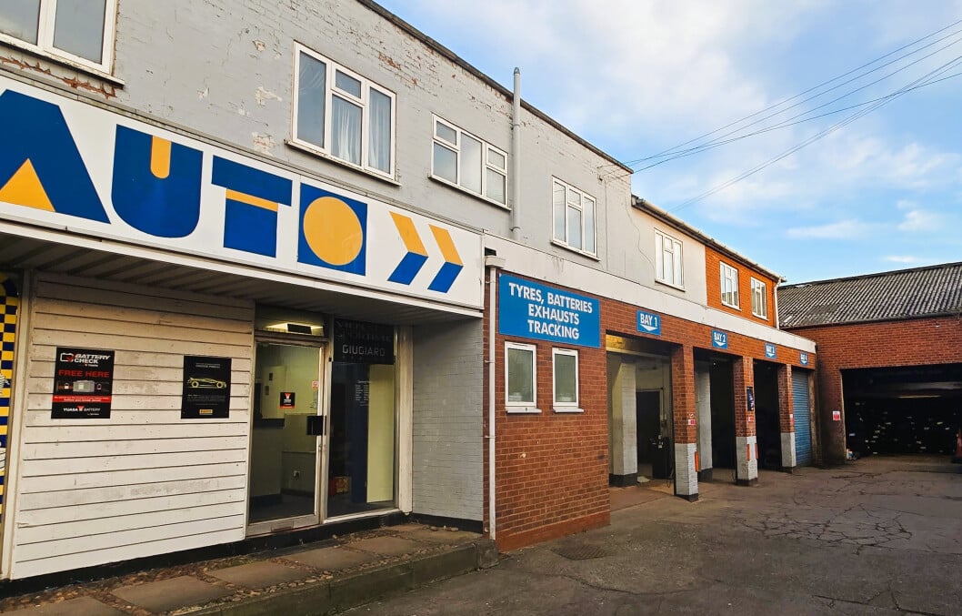 Image of the Auto Tyre,  Worcester centre