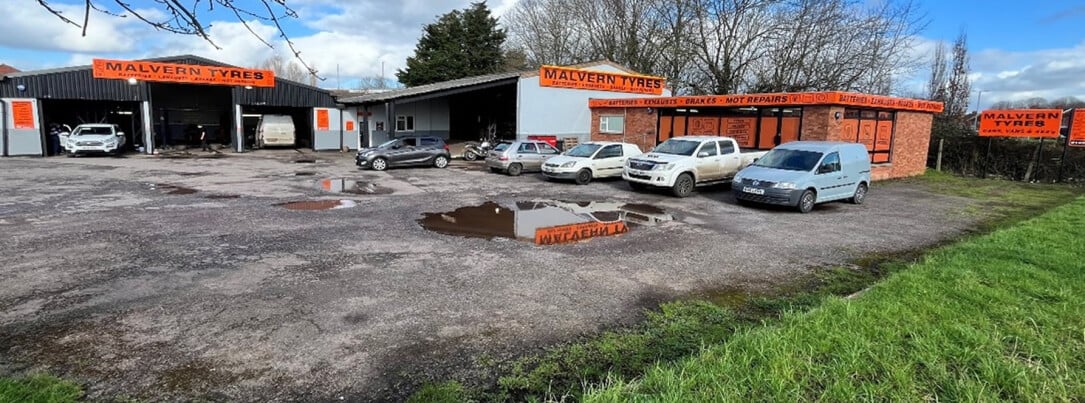 Image of the Malvern Tyres,  Taunton centre